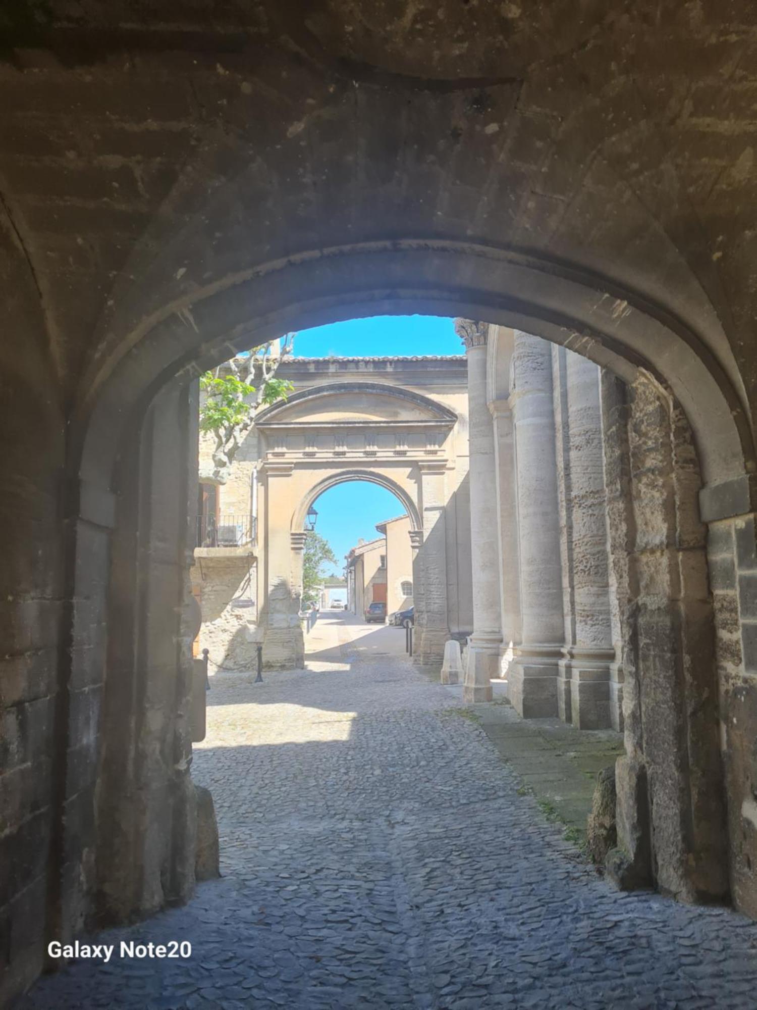 Maison De Charme Villeneuve Les Avignon מראה חיצוני תמונה