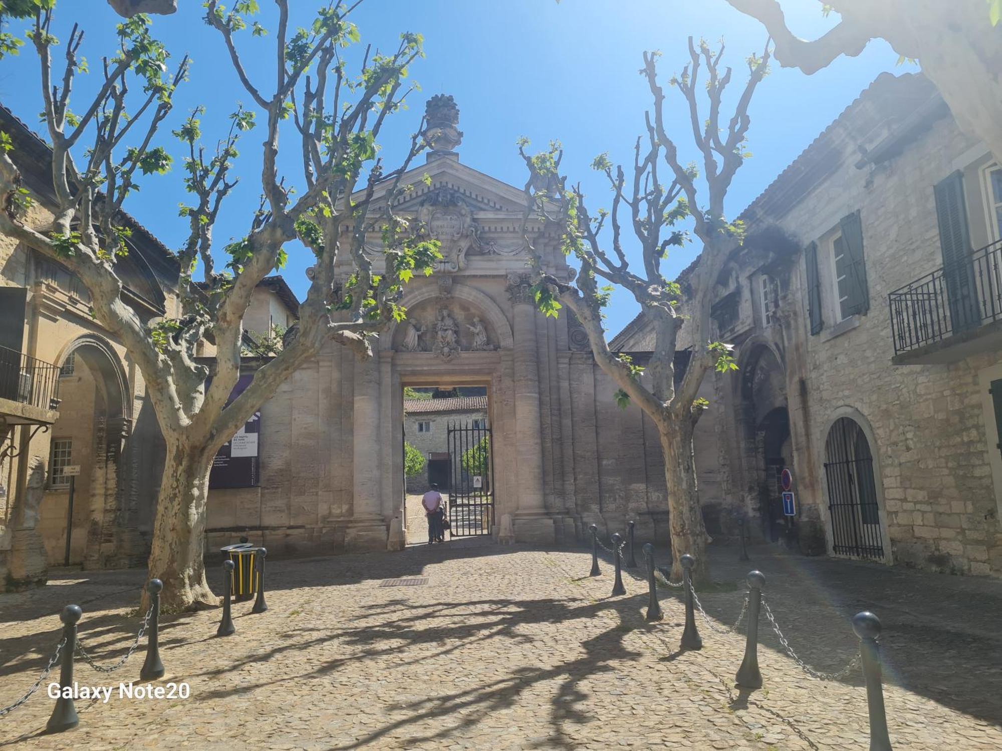 Maison De Charme Villeneuve Les Avignon מראה חיצוני תמונה